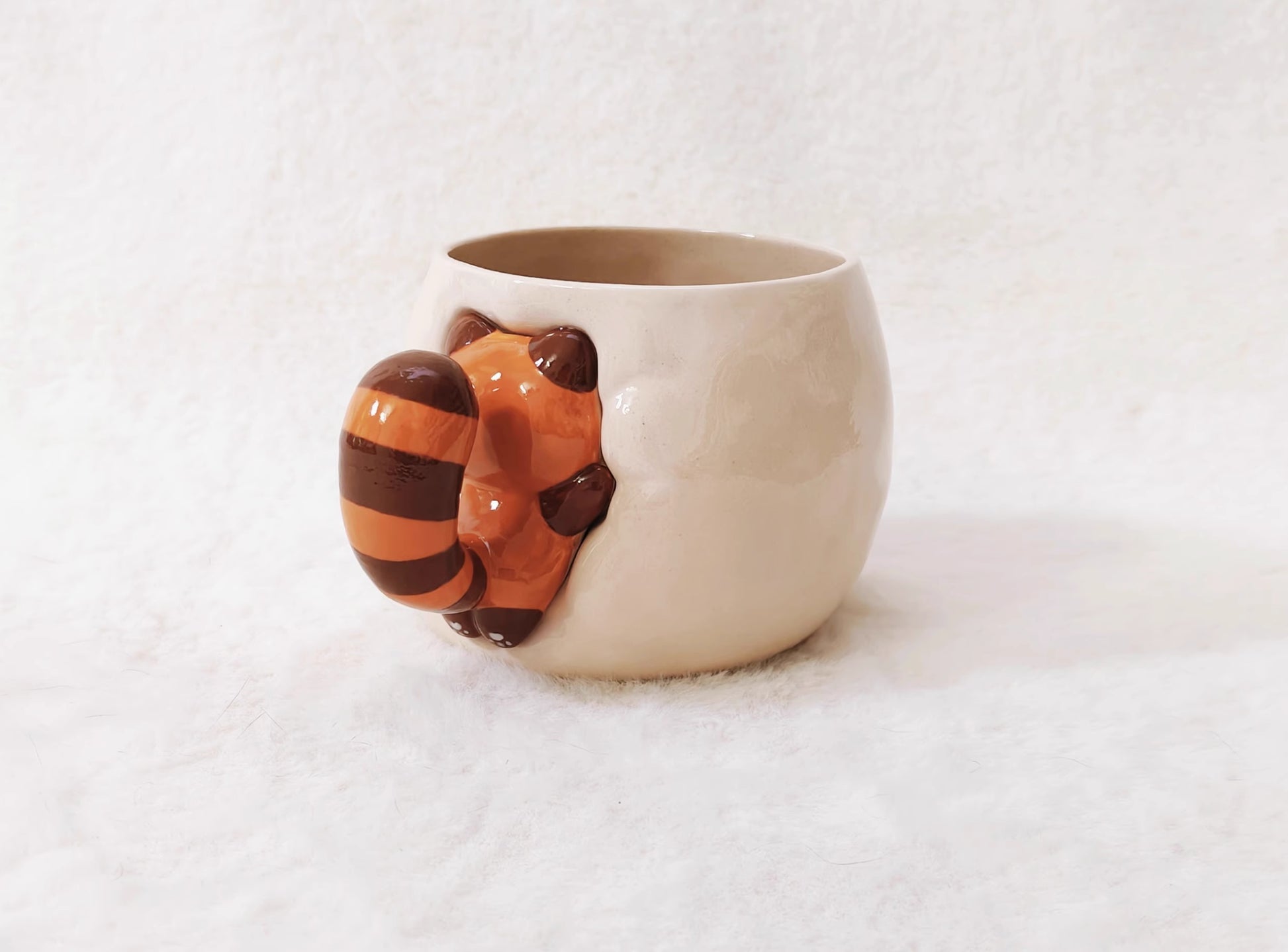 Paw-sitively Cute: Red Panda Hugging Ceramic Mug - Aesthetic & Giftable Coffee Buddy Furever Adorable 