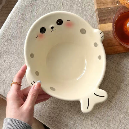 Cream Chubby Seal ceramic bowl