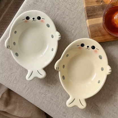 White and cream Chubby Seal ceramic bowl set